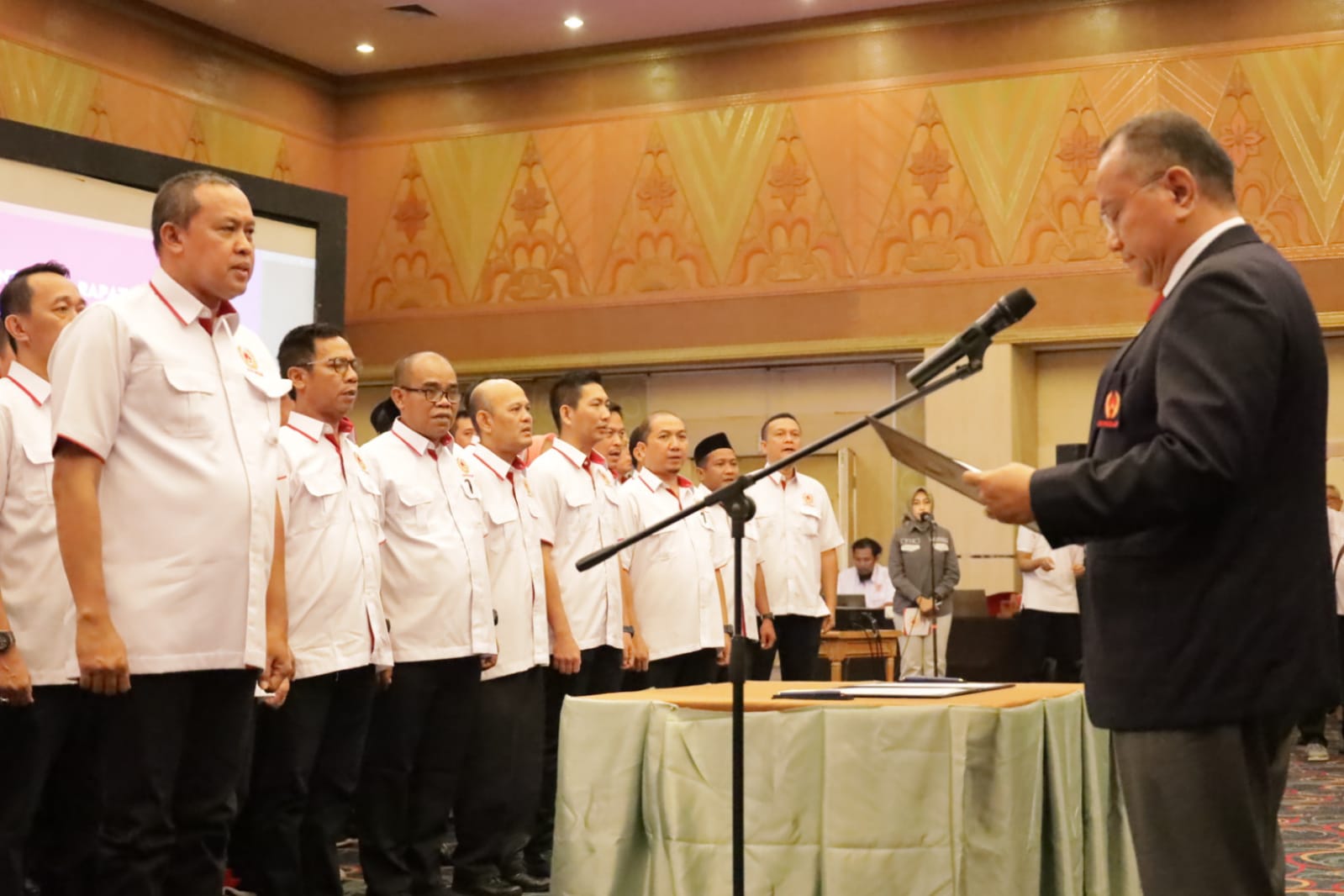 Tri Adhianto Resmi Dilantik Sebagai Ketua KONI Kota Bekasi